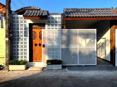 เช่าทาวน์โฮม เชียงใหม่ : เช่าทาวน์เฮาส์เฟอร์ครบ พร้อมเข้าอยู่ ใกล้ตลาดแม่เหียะ 10 นาทีจากตัวเมือง 