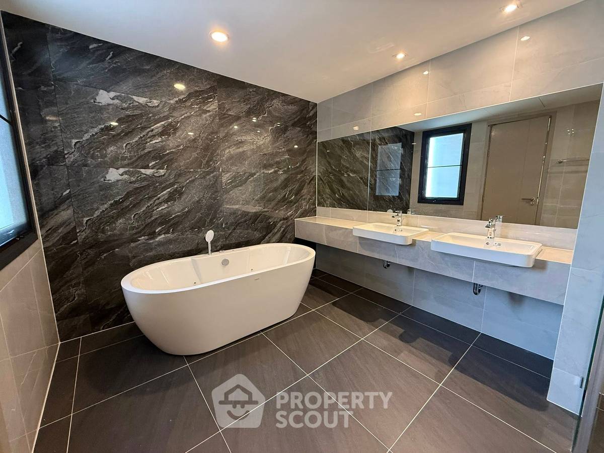 รูป บ้านแฝด 4-ห้องนอน ที่ บ้านกลางเมือง เดอะ อิดิชั่น บางนา วงแหวน ใน ดอกไม้ (ID 2769288) - รูปที่ 8/17