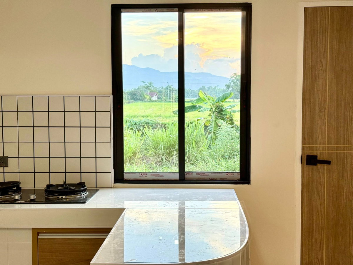 รูป ขายบ้านเดี่ยวชั้นเดียว 64 ตรว. 3 นอน 2 น้ำ ใกล้ Meta Mall เชียงใหม่แค่ 8 นาที ขายขาดทุน 5 แสน (H404) T.094-651-1456  - รูปที่ 6/24