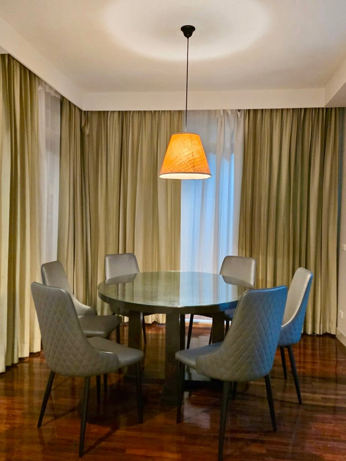 รูป ให้เช่าบ้านเดี่ยว 2 ชั้น หมู่บ้านบางกอกวิลล่า เลียบด่วนเอกมัย–รามอินทรา บ้านเดี่ยวในเมือง เป็นส่วนตัว เดินทางสะดวก ใกล้ทางด่วนและโรงเรียนนานาชาติ - รูปที่ 4/8