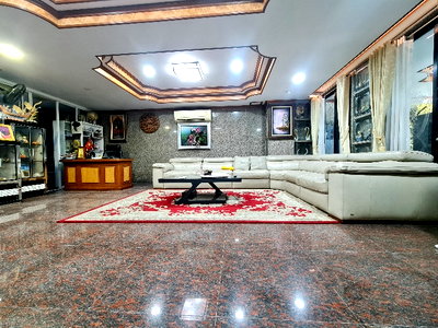 Townhouses for sale Bangkok : Best Offer! Renovated 4-Story Connected House with Elevator on Borommaratchachonnani Main Road