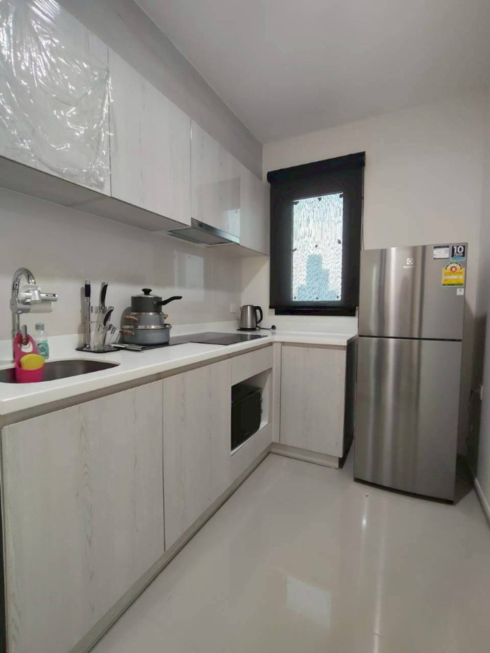 รูป ห้องว่างพร้อมอยู่ ให้เช่าคอนโด 2ห้องนอน ใกล้ MRT เพชรบุรี Life Asoke ทำเลสะดวก เดินได้ ใกล้ MRT เพชรบุรี , Airport Link มักกะสัน - รูปที่ 13/22