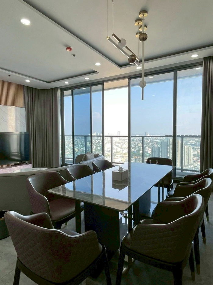 รูป Luxury Condo for Rent Punnawithi | Family Home High Floor | Near BTS Punnawithi | 150,000 THB/Month -LTH14791 - รูปที่ 1/5