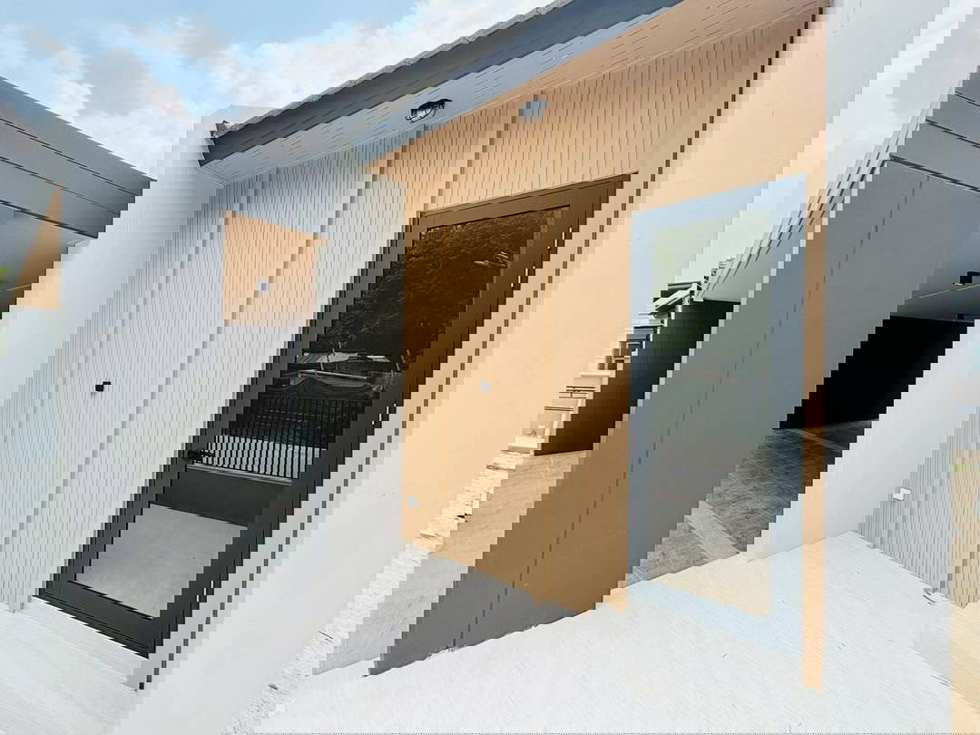 รูป ขายบ้านเดียวชั้นเดียวหลังใหญ่ สไตล์โมเดิร์น นาพร้าว ศรีราชา - รูปที่ 3/18