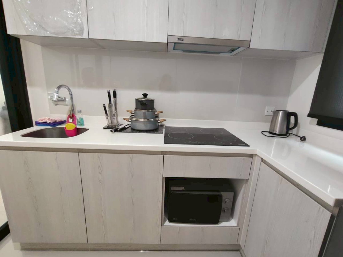 รูป ห้องว่างพร้อมอยู่ ให้เช่าคอนโด 2ห้องนอน ใกล้ MRT เพชรบุรี Life Asoke ทำเลสะดวก เดินได้ ใกล้ MRT เพชรบุรี , Airport Link มักกะสัน - รูปที่ 12/22