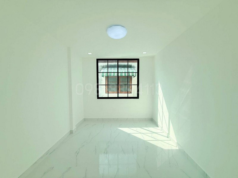 รูป ขายทาวน์เฮาส์ 2 ชั้น หมู่บ้านอัมรินทร์ 3 บ้านสวย พร้อมอยู่ แถมเฟอร์นิเจอร์ครบครัน เนื้อที่ 24 ตรว 3นอน 2น้ำ ใกล้รถไฟฟ้าสายสีเขียว - รูปที่ 5/8