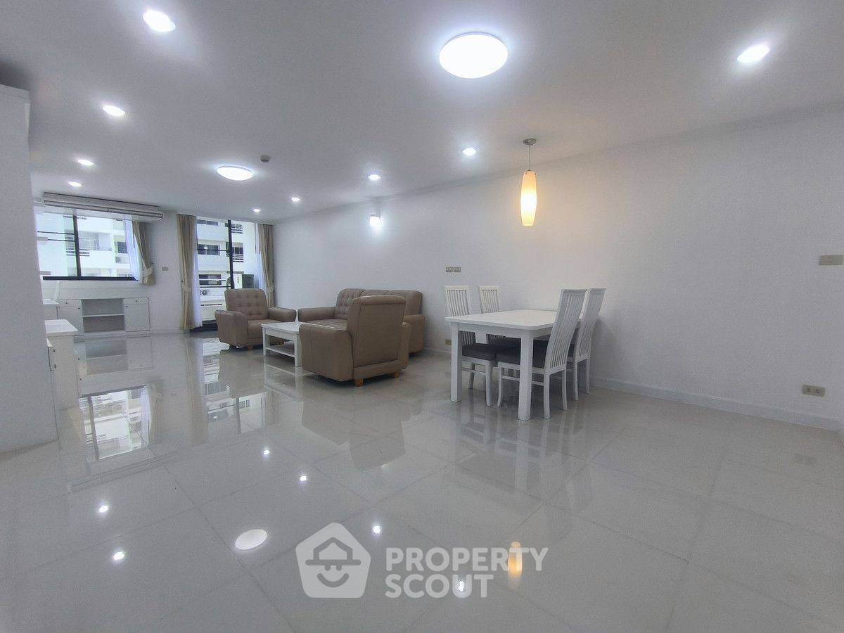 รูป คอนโด 2-ห้องนอน ที่ ศุภาลัย เพลส สุขุมวิท 39 ใกล้ BTS พร้อมพงษ์ (ID 2766537) - รูปที่ 2/9