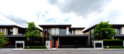 Houses for sale : House for Sale at Siraninn Residences Pattanakarn (S6810008)