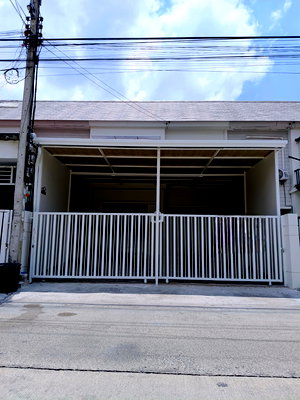 ทาวน์โฮม ปทุมธานี : ขายทาวน์เฮ้าส์ 2 ชั้น หมู่บ้านพฤกษา67 แบบ 3 ห้องนอน 2 ห้องน้ำ ใกล้รถไฟฟ้าคูคต รีโนเวทใหม่พร้อมอยู่ ฟรีโอน (TS0036)