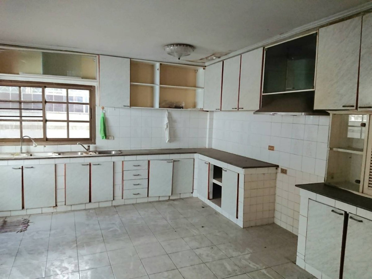 รูป ขายด่วน 28 ล้านบาท ค่าโอนผู้ซื้อออก ยินดีรับนายหน้า ให้ค่าคอม 1 ล้านบาท (เงื่อนไขเป็นไปตามที่ตกลง) เจ้าของขายเอง ติดต่อโทรเท่านั้น กนก 063-993-6966 - รูปที่ 19/26