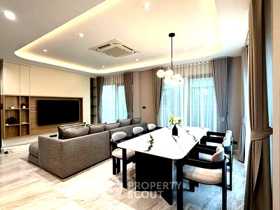 Houses for rent Bangkok : 4-BR Semi-detached House at Baan Klang Muang The Edition Bangna Wongwaen in Dokmai (ID 2769288)