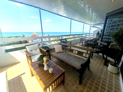 Condos for rent : Luxurious unit right in beach-front!
