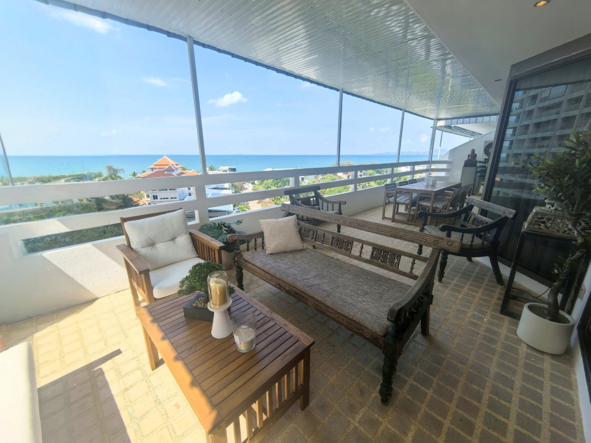 picture Luxurious unit right in beach-front! - 1/36