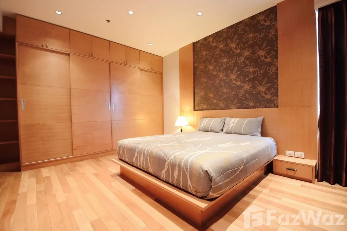 picture The Emporio Place, BTS Phrom Phong 5694795 - 5/8