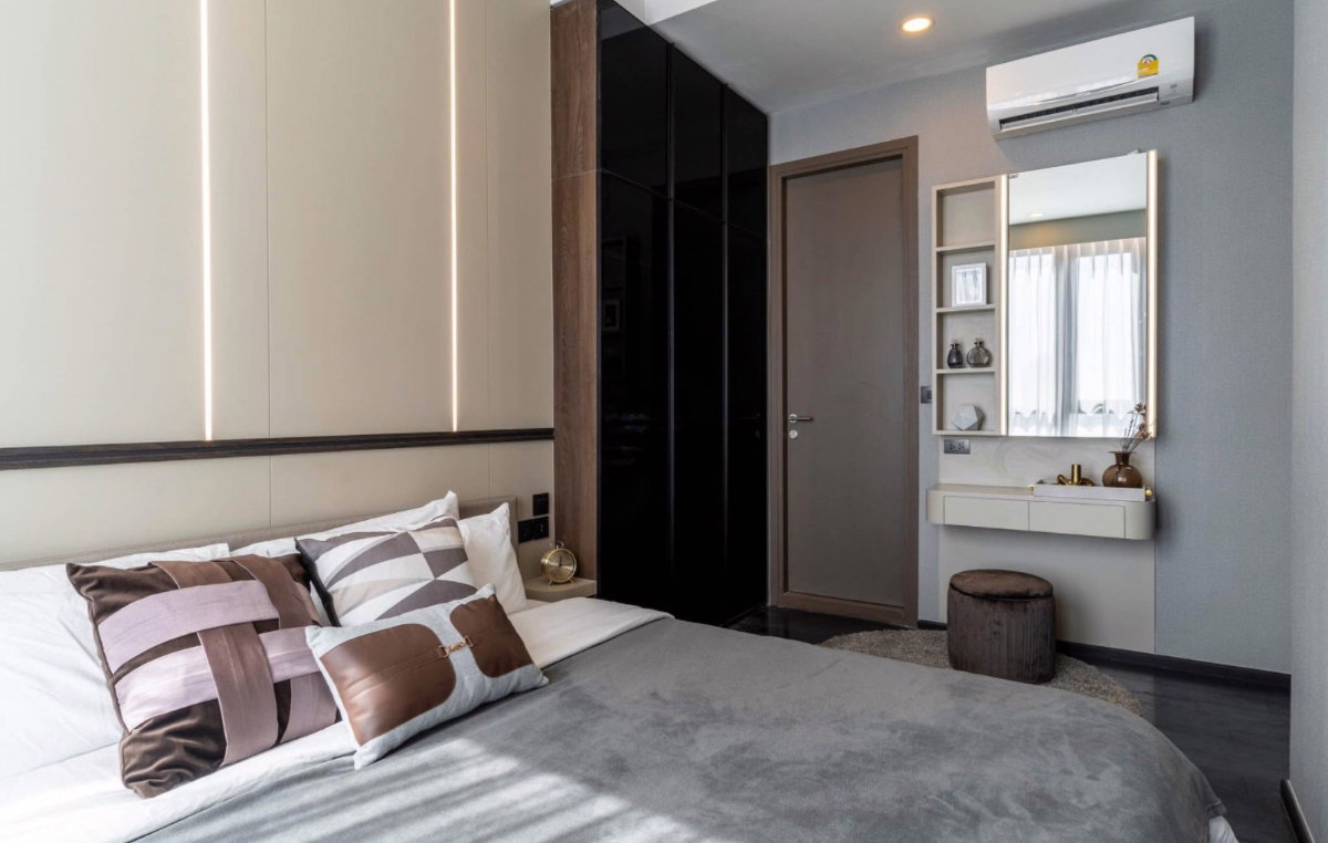 picture PARK ORIGIN THONGLOR - 9/13