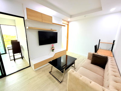 Condos for rent : Fully furnished 2 bedrooms 52 Sq.m. with Golf course view V Condo Salaya 