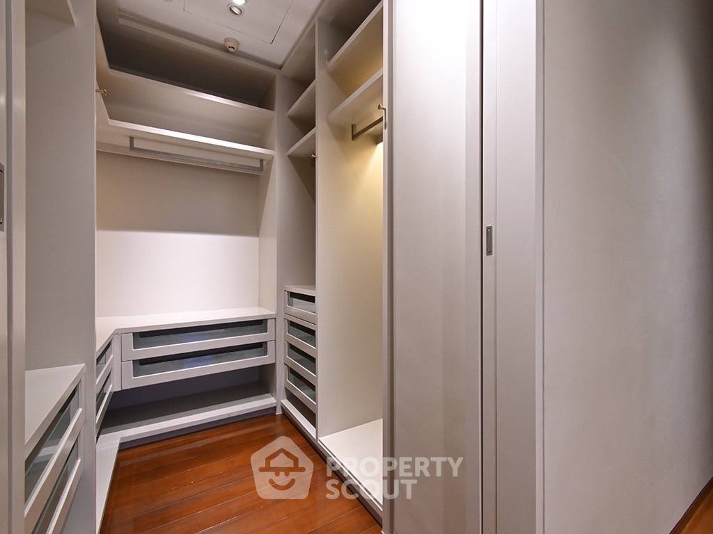 รูป คอนโด 3-ห้องนอน ที่ เดอะ สุโขทัย เรสซิเด้นซ์ คอนโดมิเนียม ใกล้ MRT ลุมพินี (ID 1452003) - รูปที่ 8/9