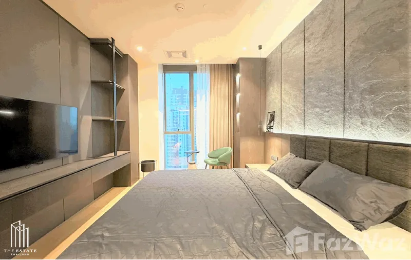 picture . 6038156 - 7/11