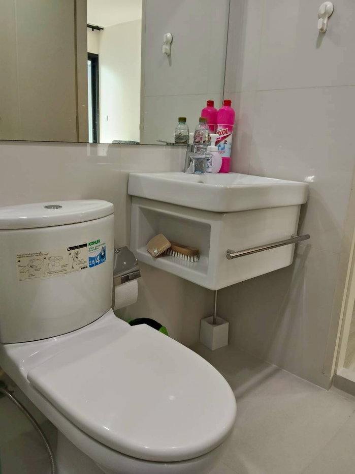 รูป ห้องว่างพร้อมอยู่ ให้เช่าคอนโด 2ห้องนอน ใกล้ MRT เพชรบุรี Life Asoke ทำเลสะดวก เดินได้ ใกล้ MRT เพชรบุรี , Airport Link มักกะสัน - รูปที่ 15/22