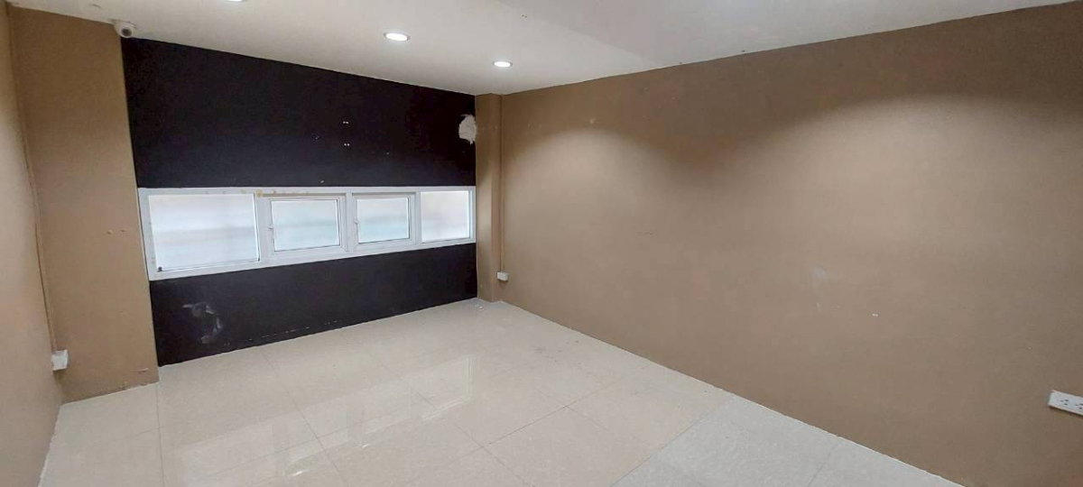 รูป ให้เช่าอาคารพาณิชย์ 4 ชั้น ติดเสาชิงช้า–ศาลเจ้าพ่อเสือ ใจกลางเกาะรัตนโกสินทร์ ทำเลธุรกิจชั้นเยี่ยม 55,000 บาท/เดือน พูดคุยสอบถามก่อนได้ - รูปที่ 5/9