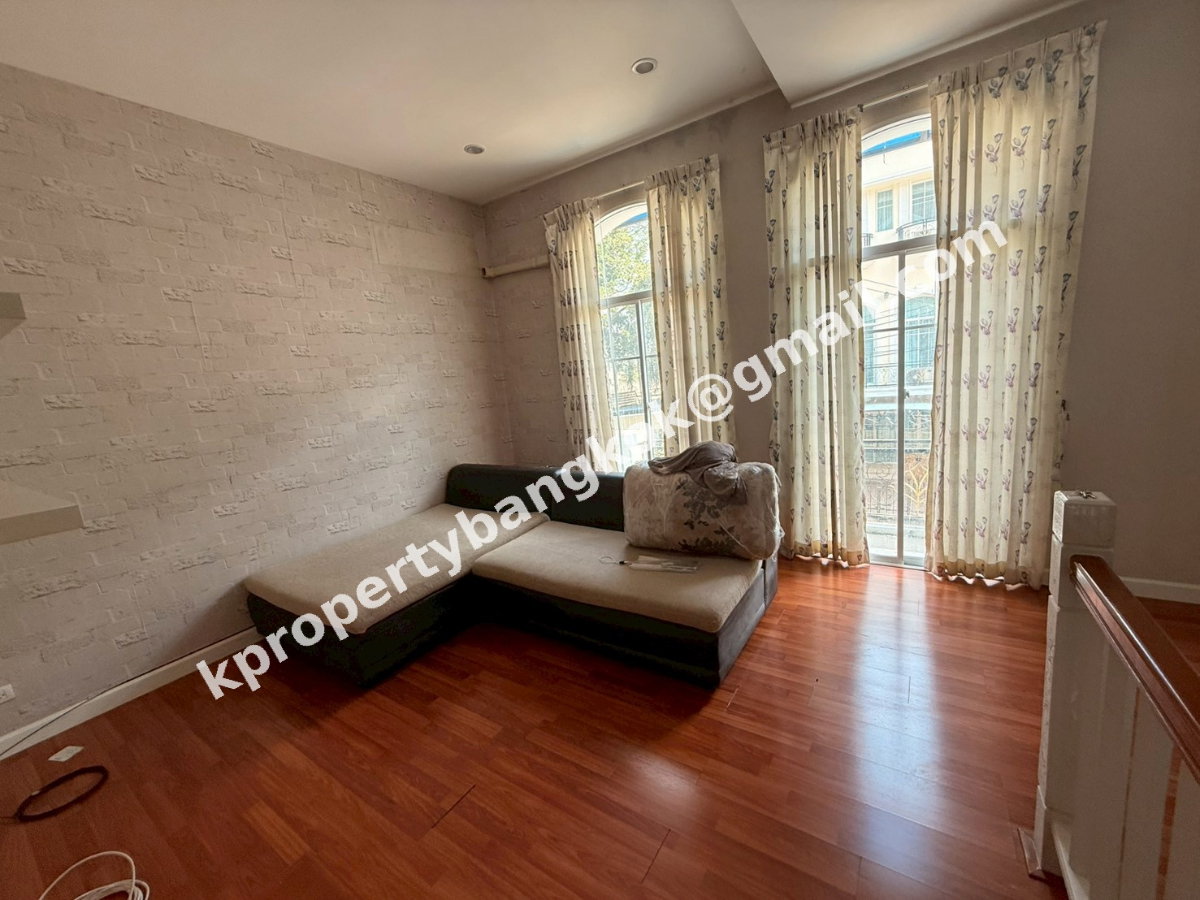 รูป ขายทาวน์โฮม 3.5 ชั้น The Metro Rama 9 ใกล้รถไฟฟ้า ใกล้มอเตอร์เวย์ 200 ตร.ม. ราคา 3.99 ล้าน - รูปที่ 13/32