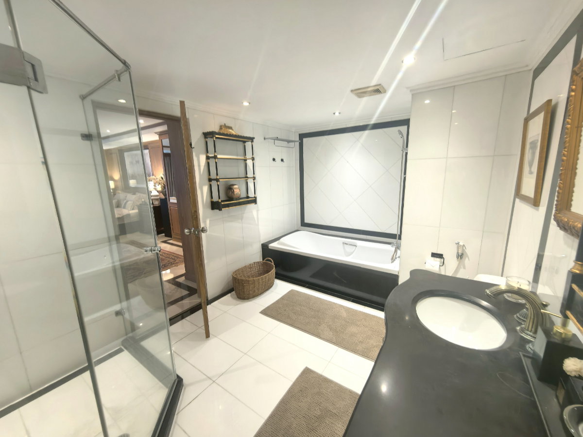 picture Luxurious unit right in beach-front! - 14/36