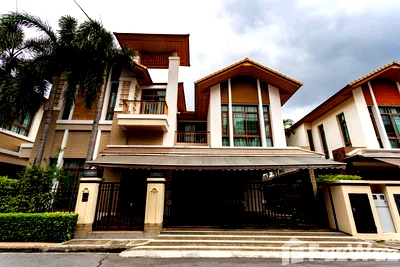 Houses for rent Bangkok : Make This Dream Home Yours - 420 SqM House in Phra Khanong Nuea, Bangkok 1168456