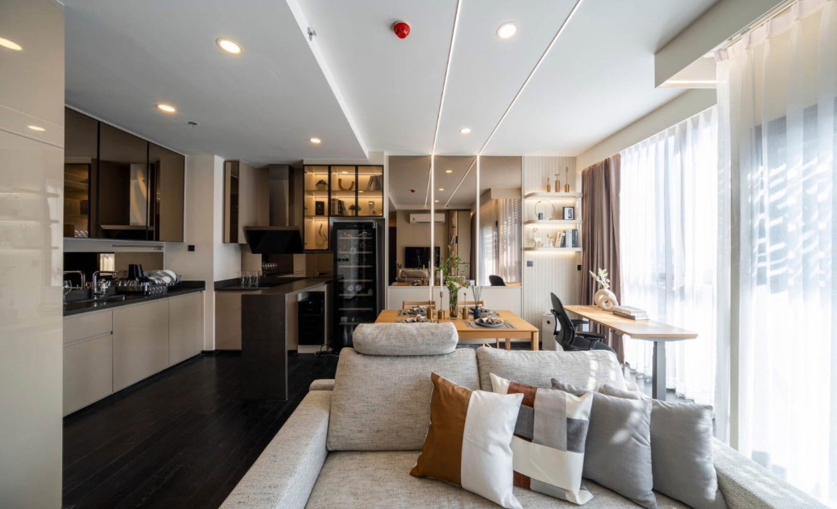 picture PARK ORIGIN THONGLOR - 3/13