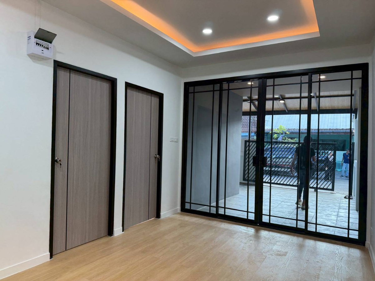 picture 🔥 Renovated Home in Kathu – Move-in Ready at Only 2.89 MB! - 6/15