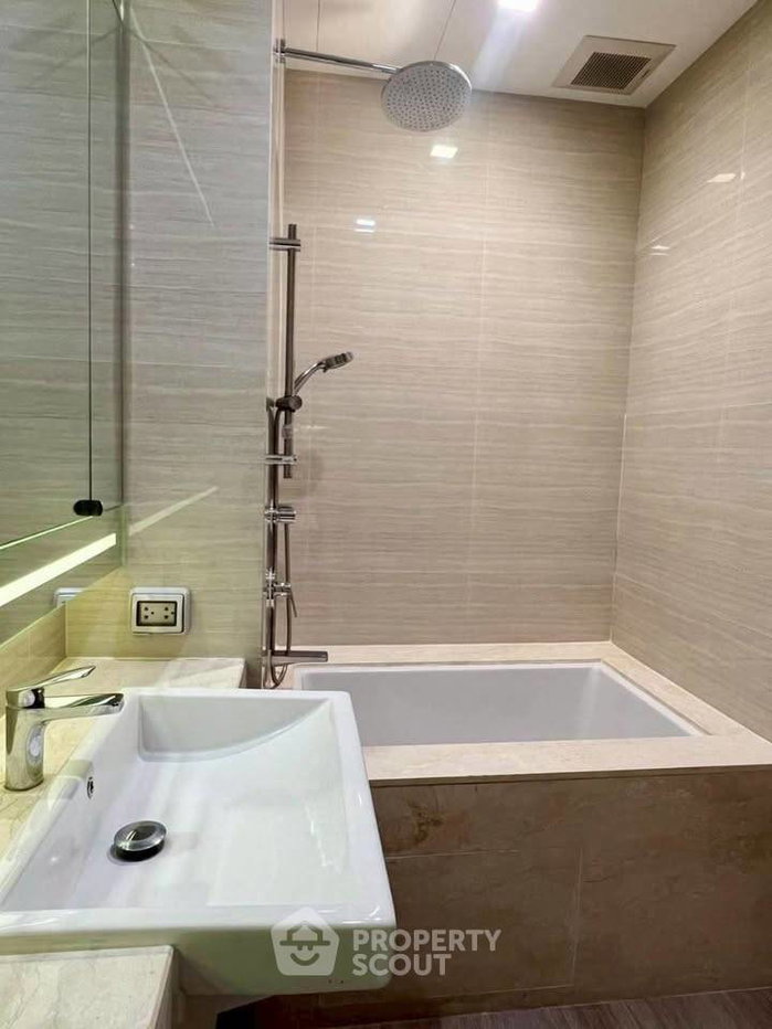 รูป คอนโด 1-ห้องนอน ที่ โนเบิล บีอี 33 สุขุมวิท ใกล้ BTS พร้อมพงษ์ (ID 2759565) - รูปที่ 6/7