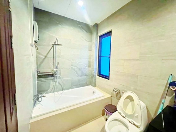 รูป เลียบทางรถไฟ บรมราชชนี ฉิมพลี 4 นอน 4 น้ำ ถ.ชักพระ ใกล้สน.ตลิ่งชัน 500 ม.71ตร.วา. 280 ตร.ม. บ้านเดี่ยว 2.5ชั้น ตลาดน้ำตลิ่งชัน 900ม. - รูปที่ 5/8