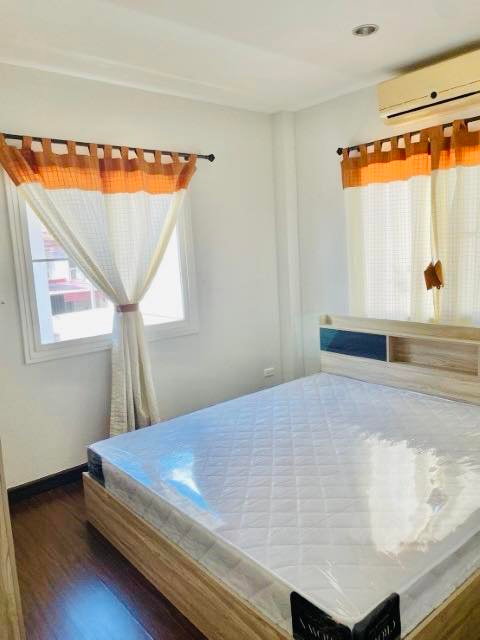 รูป ให้เช่าบ้านโครงการ The Urbana 1 บรรยากาศสงบ เฟอร์นิเจอร์ครบ ใกล้โรงเรียน Unity international school ติดถนนใหญ่ ใกล้วงแหวนรอบ2 เดินทางสะดวก -RW007807 - รูปที่ 4/16