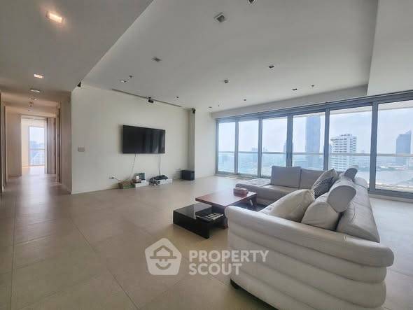 รูป คอนโด 3-ห้องนอน ที่ เดอะ ริเวอร์ คอนโดมิเนียม ใกล้ BTS สะพานตากสิน (ID 2768457) - รูปที่ 2/11