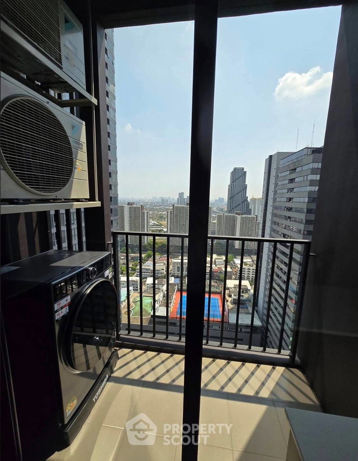 picture 1-BR Condo at Nue District R9 near MRT Phra Ram 9 (ID 2761744) - 11/11