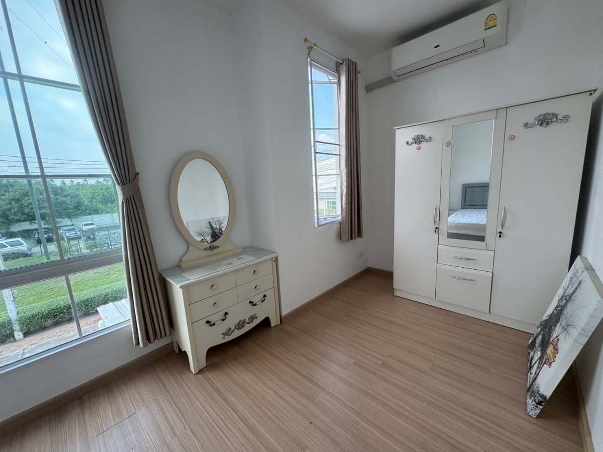 รูป ให้เช่าทาวน์โฮม ม.เสนาวีว่า (เจซิตี้ ) อัสสัมชัญ ศรีราชา - รูปที่ 24/32