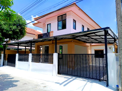 บ้านเดี่ยว ปทุมธานี : ขายบ้านเดี่ยว 2 ชั้น บ้านฟ้ากรีนพาร์ค เฟส2 รังสิต-คลอง2 มี 3 ห้องนอน 2 ห้องน้ำ ใกล้ตลาด รีโนเวทพร้อมอยู่ (TS0037)