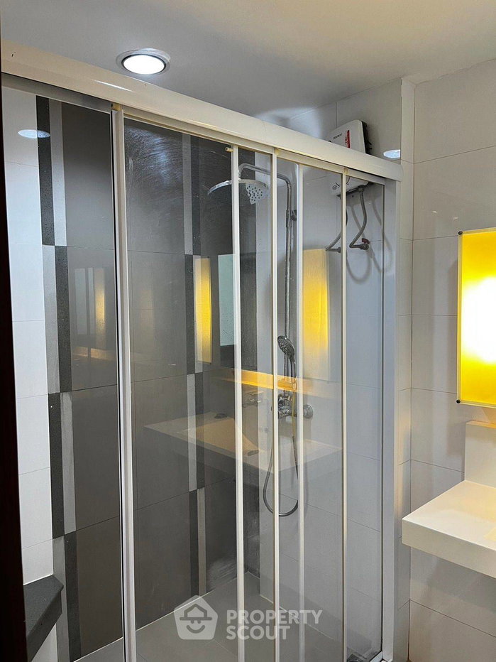 picture 1-BR Condo at Rhythm Ratchada near MRT Ratchadaphisek (ID 646157) - 8/16