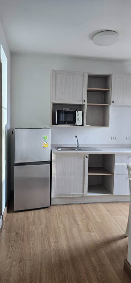 picture Chapter One Modern Dutch  8,500 /month - 6/13