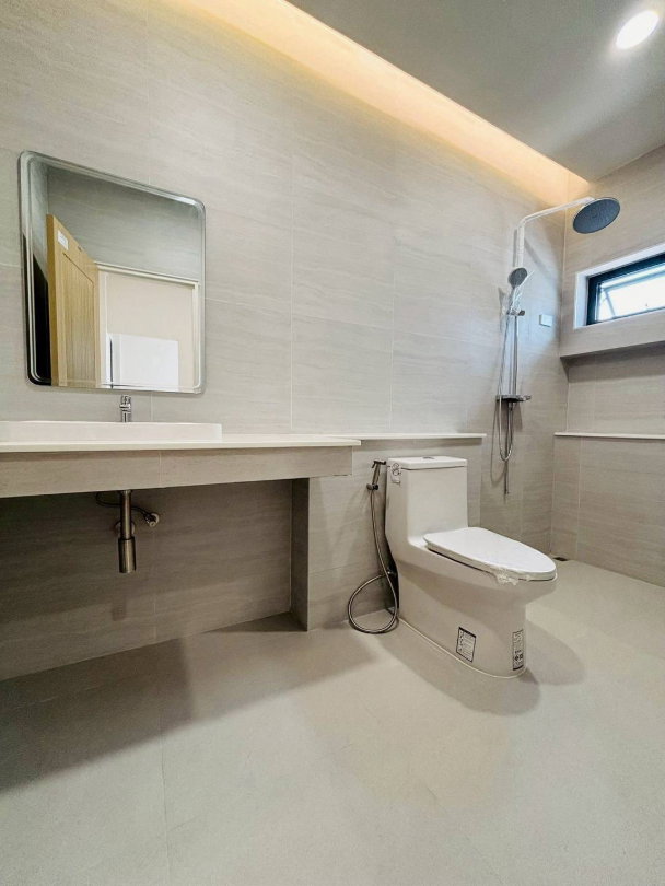 รูป ขายบ้านเดียวชั้นเดียวหลังใหญ่ สไตล์โมเดิร์น นาพร้าว ศรีราชา - รูปที่ 13/18