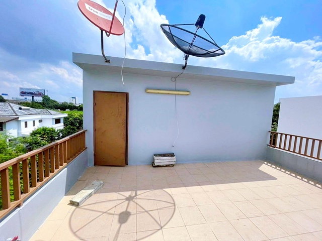 รูป ถ.ชักพระ ใกล้สน.ตลิ่งชัน 500 ม.71ตร.วา. 280 ตร.ม. บ้านเดี่ยว 3ชั้น 4 นอนเลียบทางรถไฟ บรมราชชนี ฉิมพลี 4 น้ำ ตลาดน้ำตลิ่งชัน 900ม. - รูปที่ 7/8