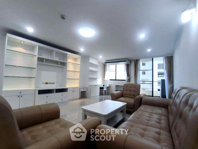 Condos for rent : 2-BR Condo at Supalai Place Sukhumvit 39 near BTS Phrom Phong (ID 2766537)