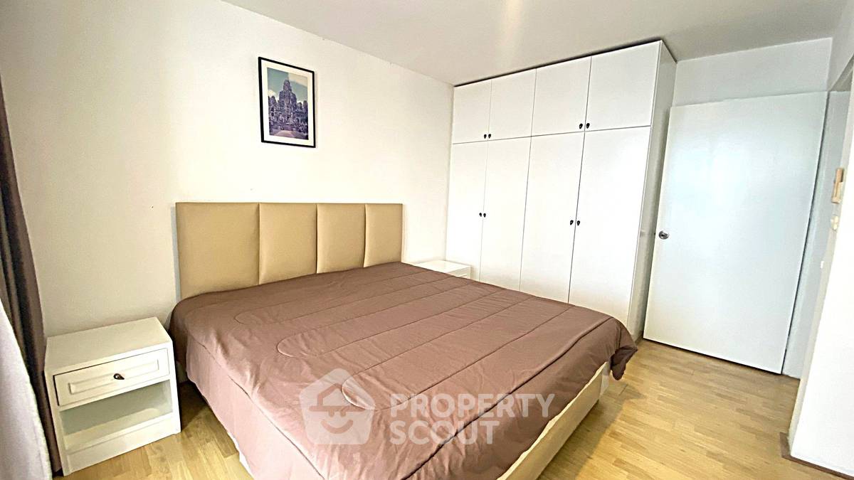 picture 2-BR Condo at Asoke Place near MRT Sukhumvit (ID 2770065) - 8/10