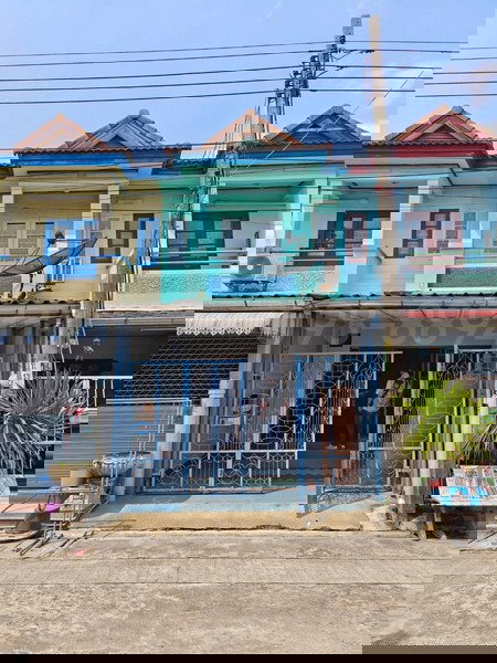 รูป ขายทาวน์เฮ้าส์ 2 ชั้น หมู่บ้านพุดตาน เพชรเกษม 81 บ้านรีโนเวทตกแต่งใหม่ เนื้อที่ 16 ตรว 2นอน 2น้ำ หน้าบ้านไม่ชนใคร - รูปที่ 1/8