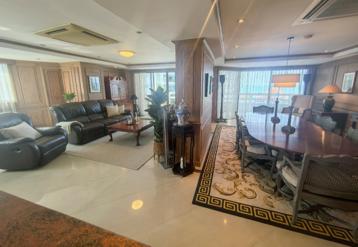 picture Luxurious unit right in beach-front! - 16/36