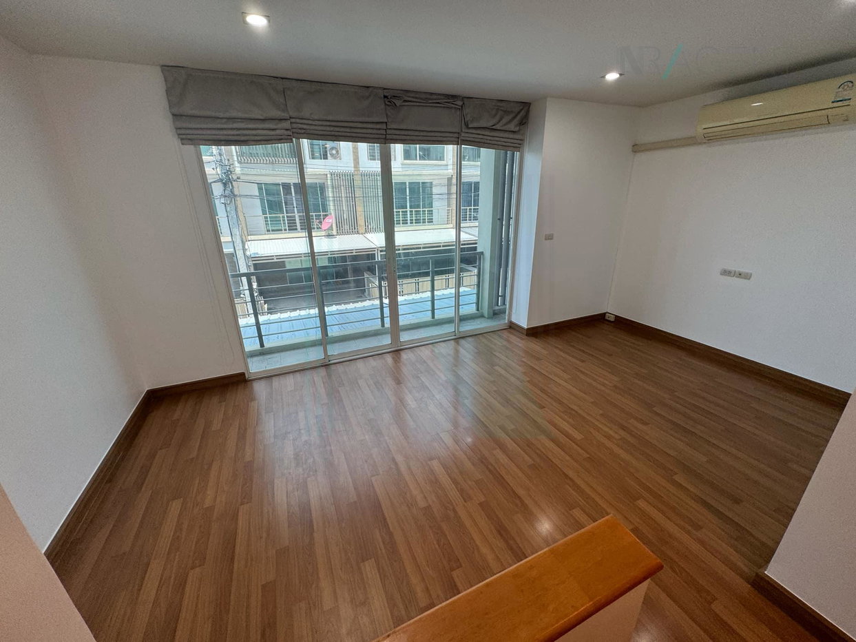 รูป 📌 ขายโฮมออฟฟิศ โครงการ ลุมพินี ทาวน์ เรสซิเดนซ์ ลาดพร้าว สเตชั่น 3 ชั้น 3 ห้องนอน 3 ห้องน้ำ - รูปที่ 7/8