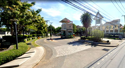 Houses for rent Bangna Commercial College : Rent out a house - Prain Ploen Village , Sukhumvit 101/1 (3 Bed 3 Bath + Maid’s Room Price: 45,000THB/month (negotiable))