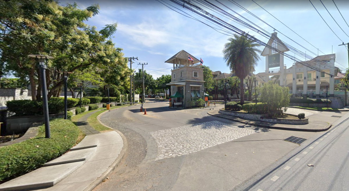 รูป เช่าบ้าน หมู่บ้านพรไพลิน สุขุมวิท 101/1 - 3 ห้อง ห้องน้ำ: 3 ห้อง + (ห้องแม่บ้าน) ราคา 45,000 ต่อเดือน (ต่อรองได้) - รูปที่ 1/20