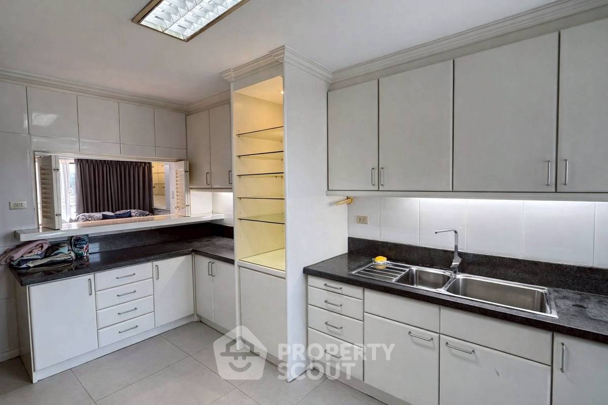 รูป คอนโด 3-ห้องนอน ที่ ริชมอนด์ พาเลส คอนโดมิเนียม ใกล้ BTS พร้อมพงษ์ (ID 2768899) - รูปที่ 4/17