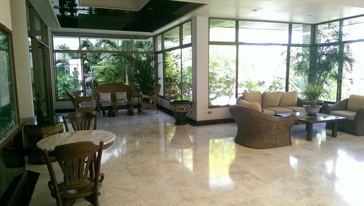 picture Luxurious unit right in beach-front! - 30/36