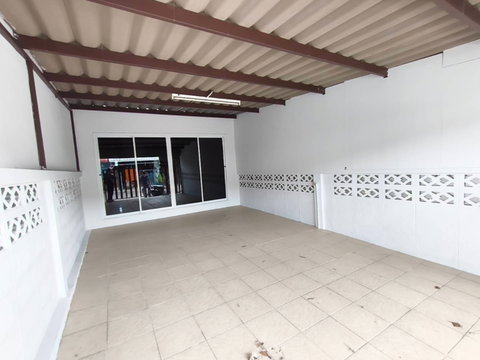 ขายบ้านทาวน์เฮ้าชั้นเดียวถนน 9 กิโล ใกล้ถนนเส้นหลัก 